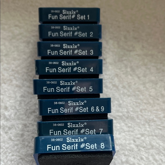 Sizzix Fun Serif Blue Stamp Set - Picture 1 of 2
